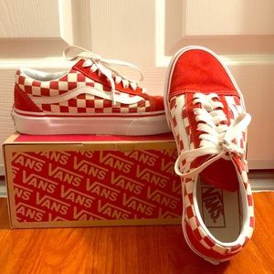 ♨️Red Checkered Vans♨️Size 8.5 in Women’s✅